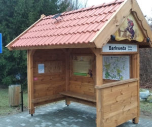 Nowy przystanek w Sołectwie Barkweda. Nawiązuje do stylu warmińskiego [ZDJĘCIA]