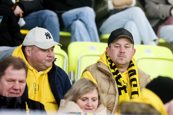 Kibice GKS Katowice dopingowali piłkarzy w meczu z Pogonią