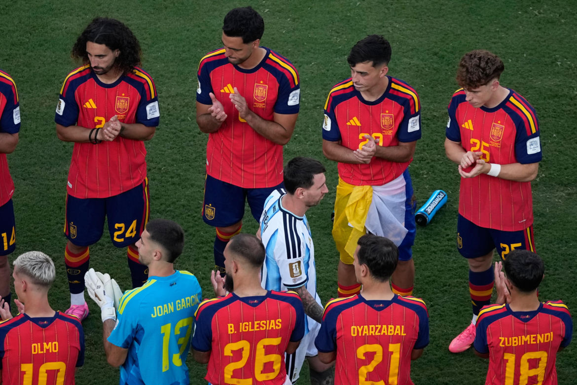 Zapłakany Leo Messi po finale MŚ 2026