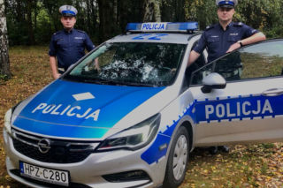 Dziewczynka doznała poważnego urazu. Rodzinę do szpitala eskortowała policja