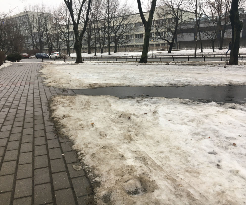 IMGW ostrzega: znów marznąca mżawka,gołoledź i śliskie drogi.