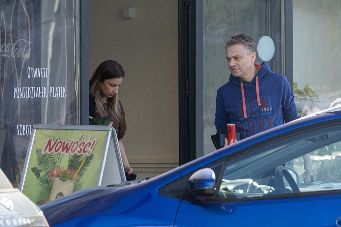 Damięcki i Schejbal wiją wspólne gniazdko? Noszą ciężkie kartony