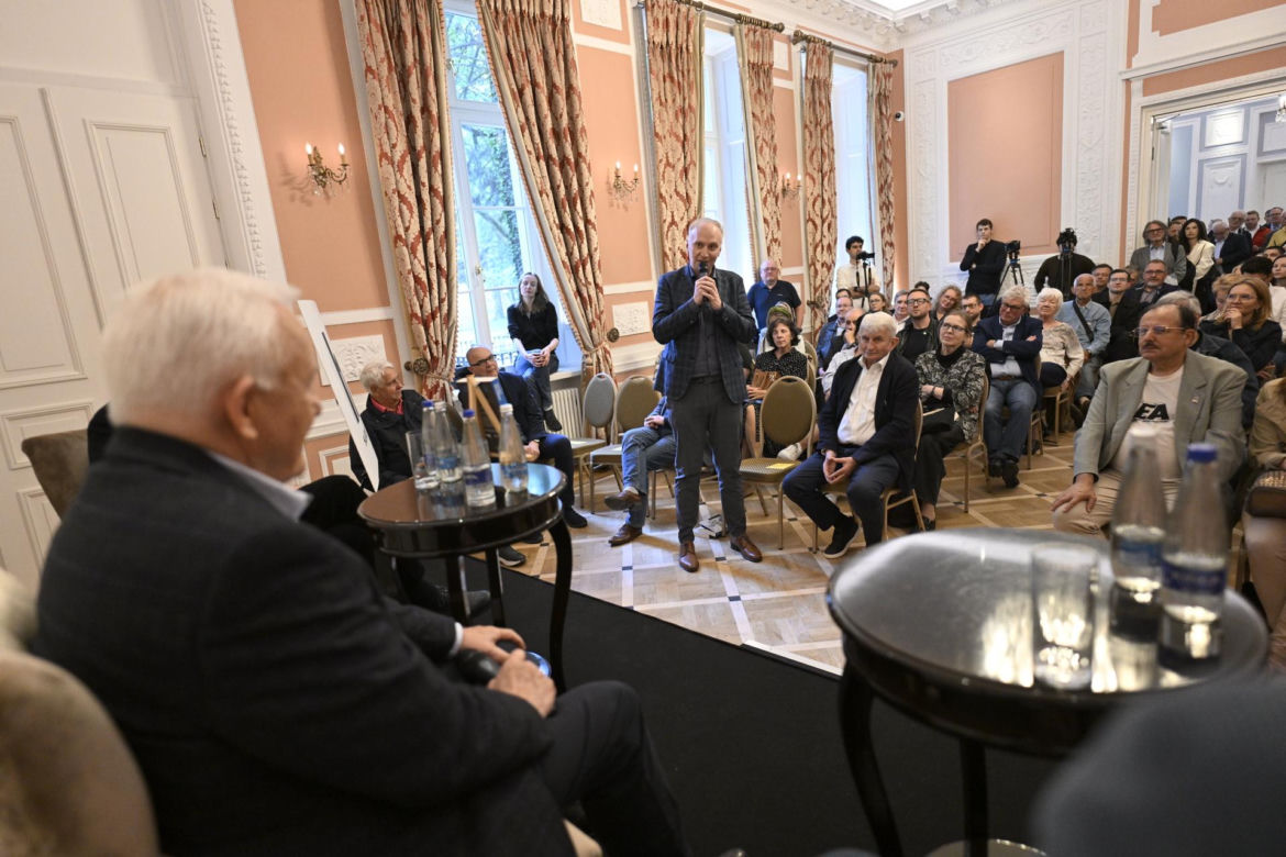 Spotkanie autorskie dotyczące książki "Alfabet Millera"