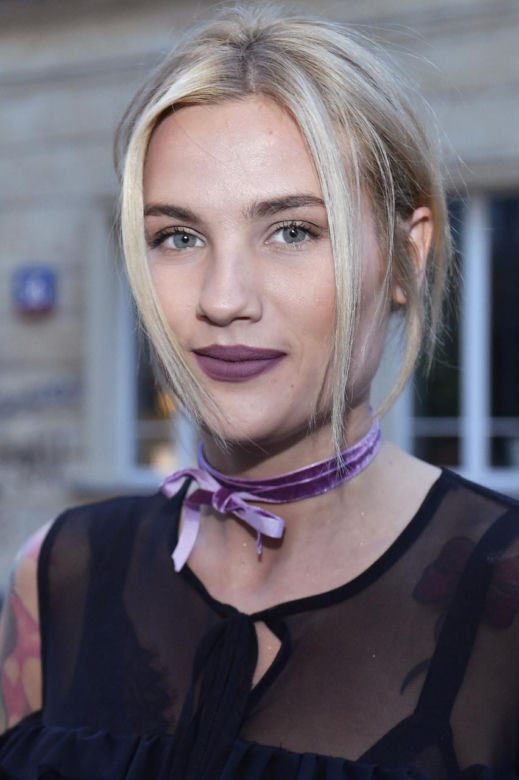Karolina Gilon pokazała stare zdjęcie. W takiej odsłonie chyba nikt jej nie pamięta