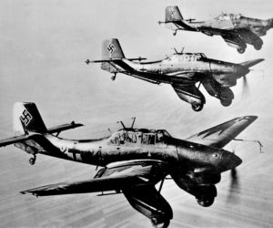 „Sztukasy”. Te bombowce zniszczyły Warszawę. Z powodu nowatorskiej konstrukcji były piekielnie skuteczne, ale też niebezpieczne dla pilotów