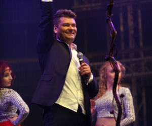 ZENON MARTYNIUK - AKCENT