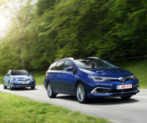 2015 Toyota Auris po liftingu