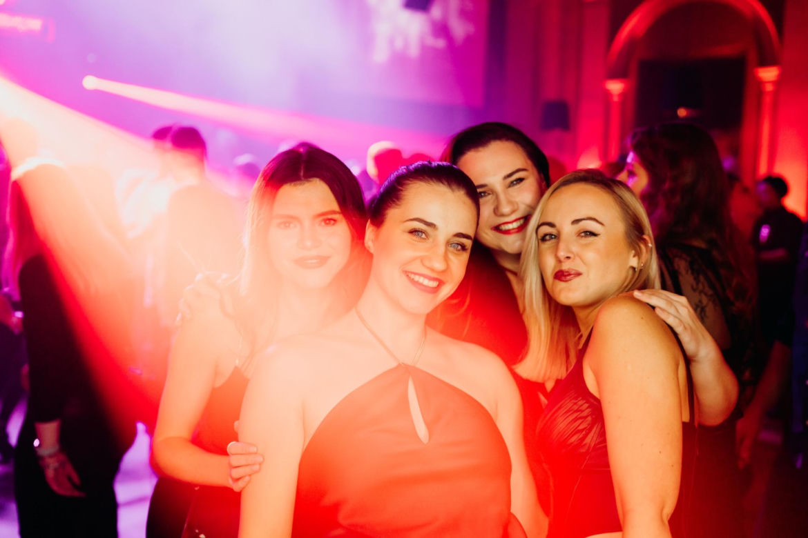 Listopadowe imprezy w kieleckich klubach Maska oraz UltraViolet