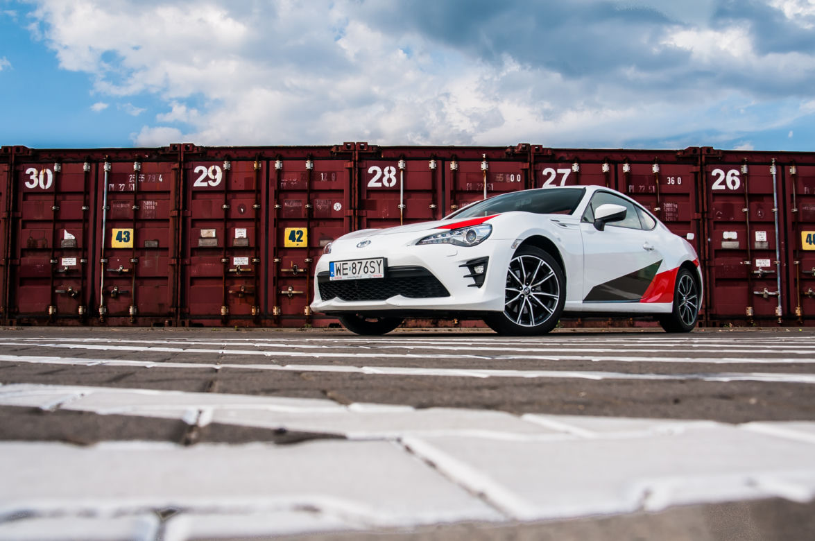 Toyota GT86 2.0 Boxer 200 KM 6MT 