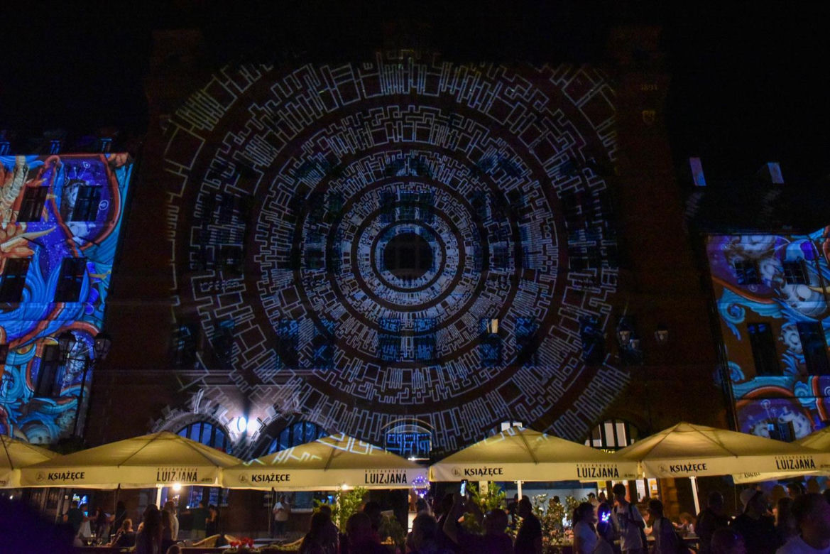 Bella Skyway Festival 2024 w Toruniu. To już 15. edycja popularnego festiwalu. Zdjęcia z pierwszego dnia