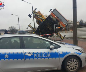 Dźwig PRZEWRÓCIŁ się na budowie w Świdniku. Jak to się STAŁO? [GALERIA]
