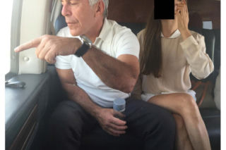 Kim jest tajemnicza Karolina z maili Jeffreya Epsteina? Ujawniamy kolejne polskie wątki!