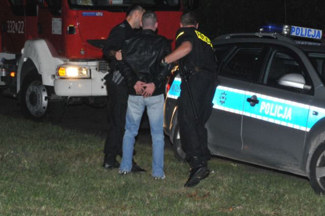 Chciał z dzieckiem wyskoczyć przez okno