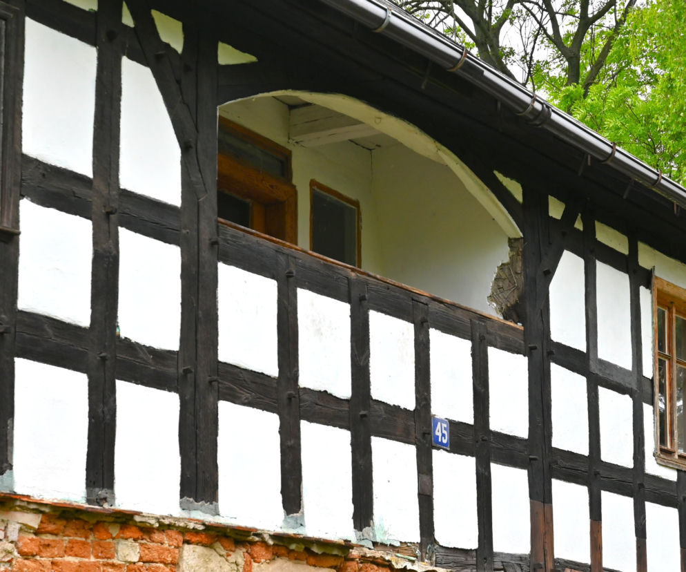 Szachulcowa loggia w domu w Twardocicach