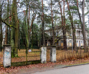 Opuszczona willa w Konstancinie