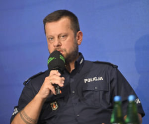 Warszawskie Targi Obronne. Scena Zielona. Pozwolenie na broń. Mity i realia Czy jest tak trudno otrzymać zezwolenie na posiadanie broni Aspekt formalny