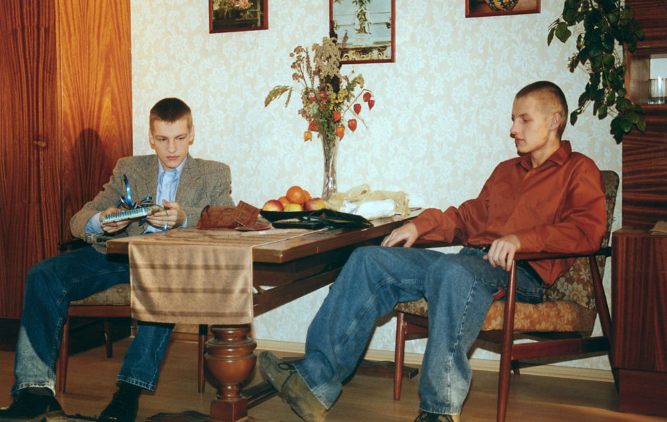 Braci Mroczek maja 40 lat. Tak zmieniali się na przestrzeni lat. 