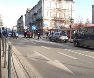 Stop podwyżkom za wodę! Uliczny protest mieszkańców Tarnowa