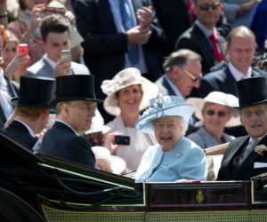 Stare zdjęcia księcia Andrzeja! Tak wyglądał w młodości