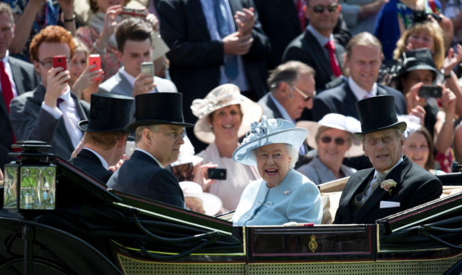 Stare zdjęcia księcia Andrzeja! Tak wyglądał w młodości