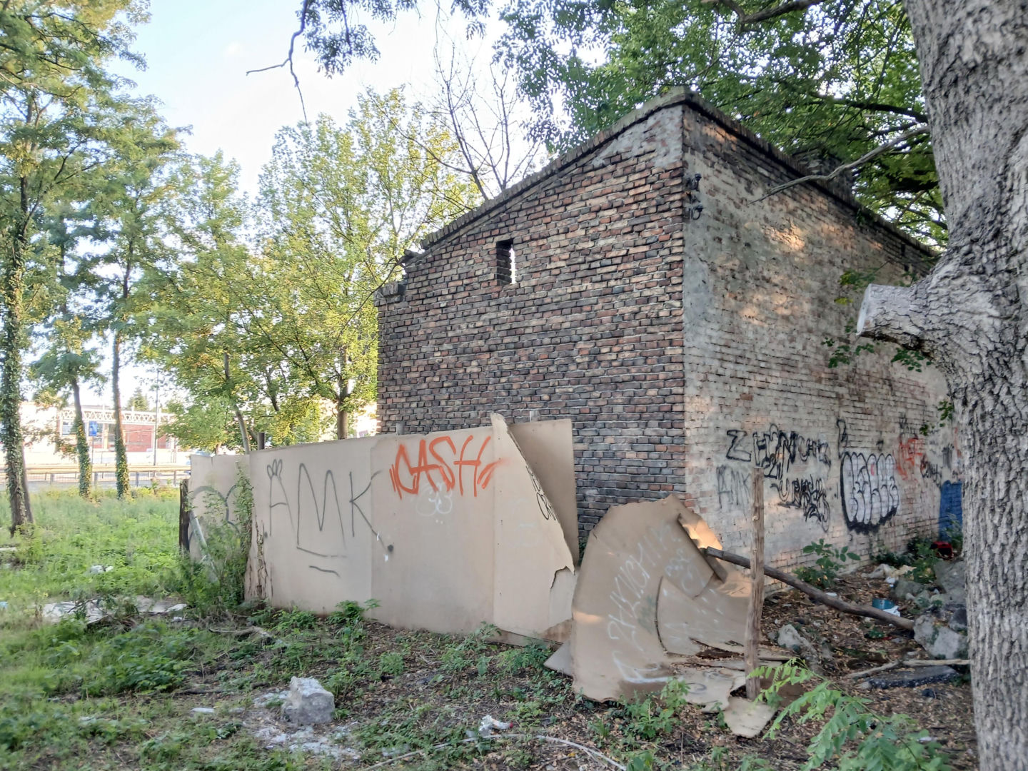 Pustostan przy Ryżowej 80 w Warszawie
