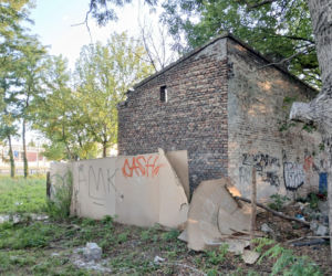 Pustostan przy Ryżowej 80 w Warszawie