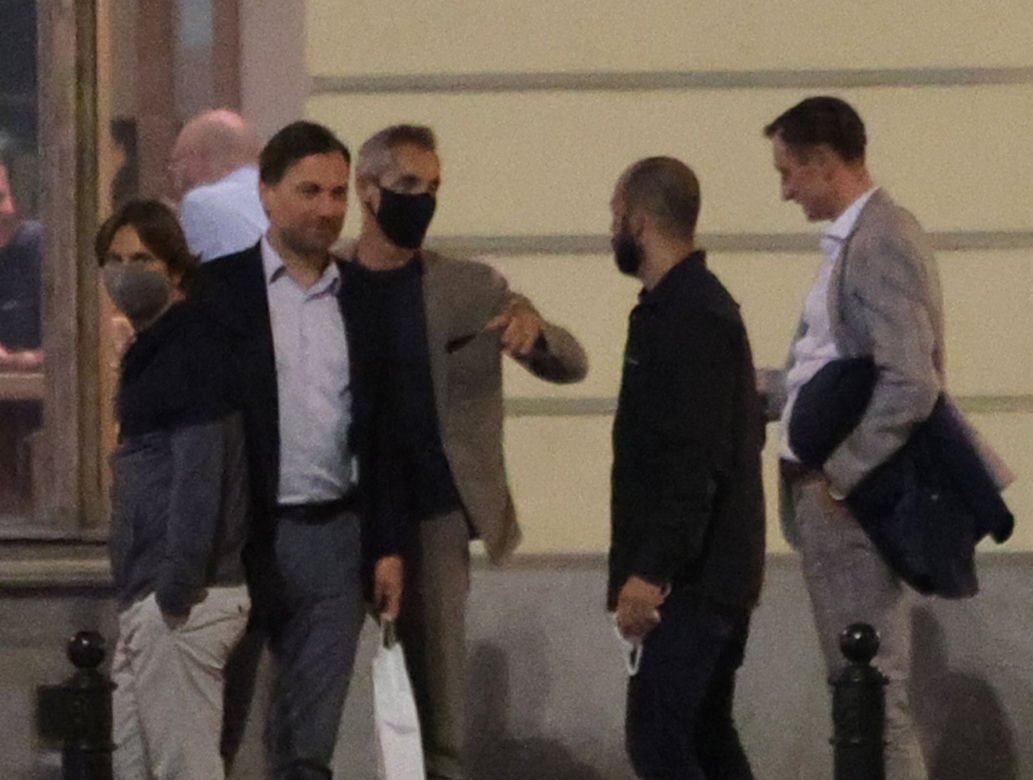 Sousa siedział trzy godziny w Domu Wódki! Obściskiwał się po wyjściu