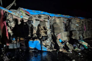 Autobus szkolny się roztrzaskał! 20 uczniów nie żyje, 60 jest rannych!