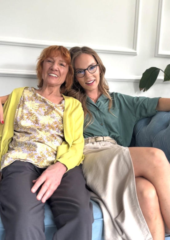 M jak miłość. Sylwia (Hanna Turnau), pani Ola (Ewa Kolasińska)
