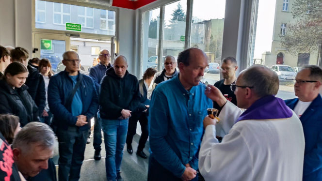 Msza w kopalni Solino