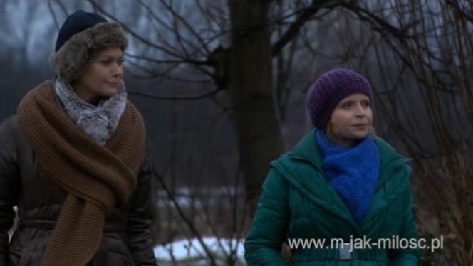 M jak miłość. Ewa (Dominika Kluźniak), Anna (Tamara Arciuch)