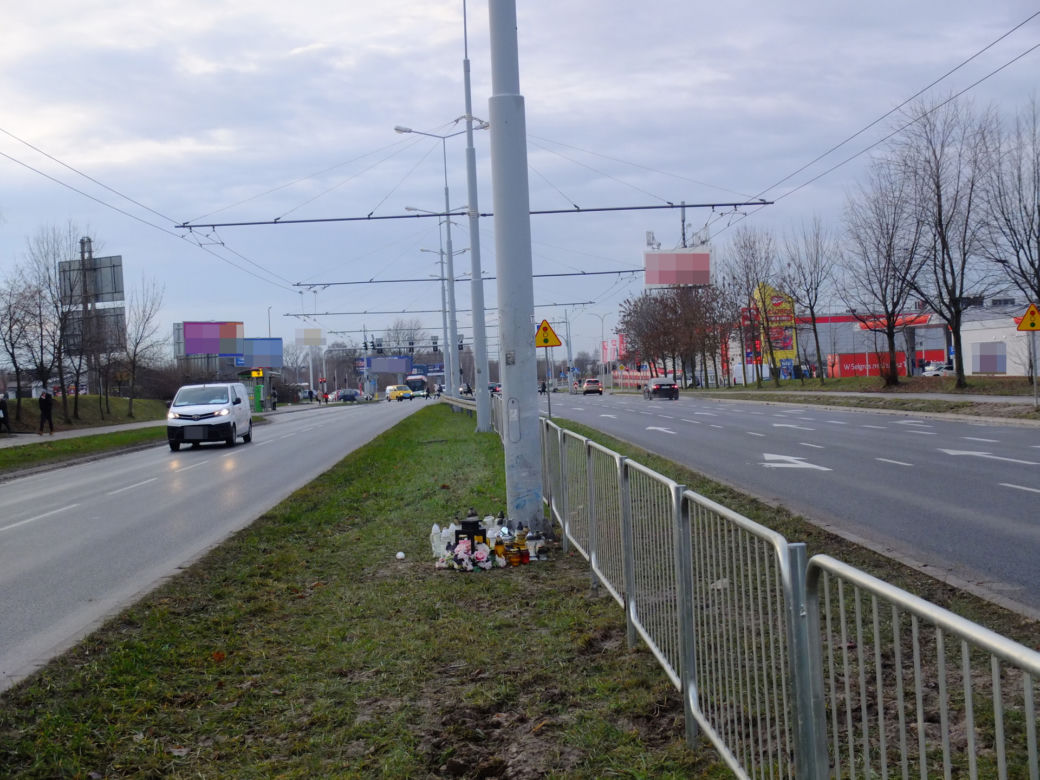 Grób 18-letniego Patryka. Kierował audi, które roztrzaskało się w Lublinie. Zginęło 3 nastolatków