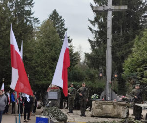 Koszalin upamiętnił ofiary zbrodni katyńskiej w jej 86. rocznicę
