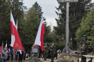 Koszalin upamiętnił ofiary zbrodni katyńskiej w jej 86. rocznicę