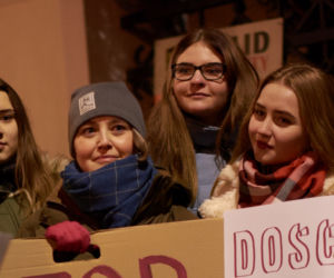 Antywojenna pikieta przed Konsulatem Ukrainy. „Rewolucja godności trwa”