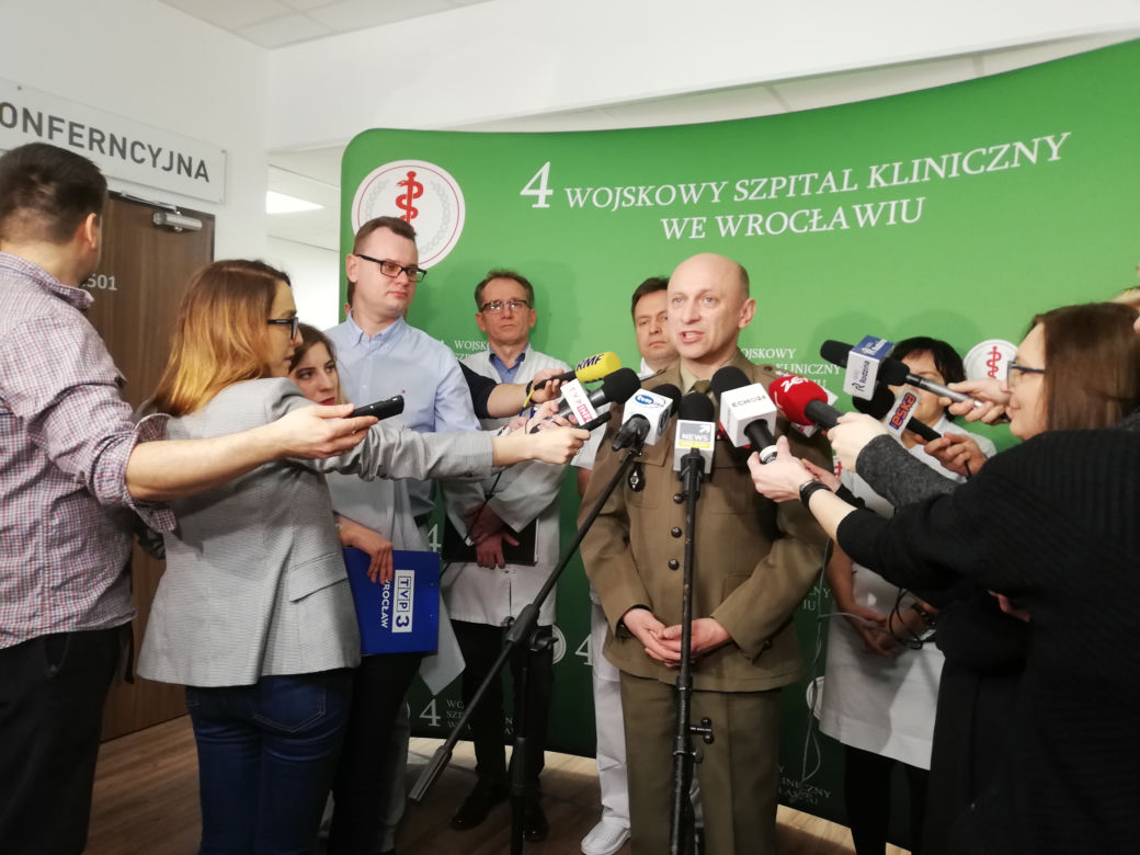 Polacy z miasta śmierci pod ścisłym nadzorem. Koronawirus