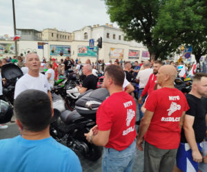 „Cześć i chwała bohaterom!”. Siedlczanie spotkali się w centrum miasta, by uczcić 82. rocznicę wybuchu Powstania Warszawskiego