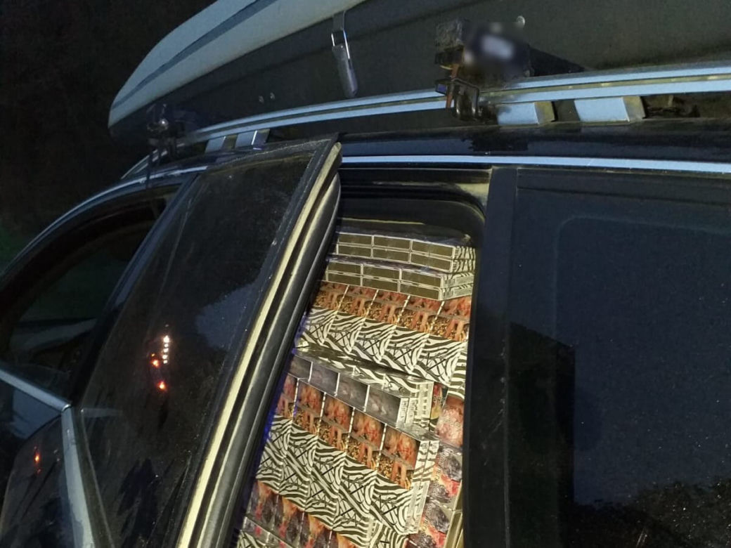 Sceny jak z filmu na Podlasiu. Pościg za audi wypchanym po brzegi kontrabandą