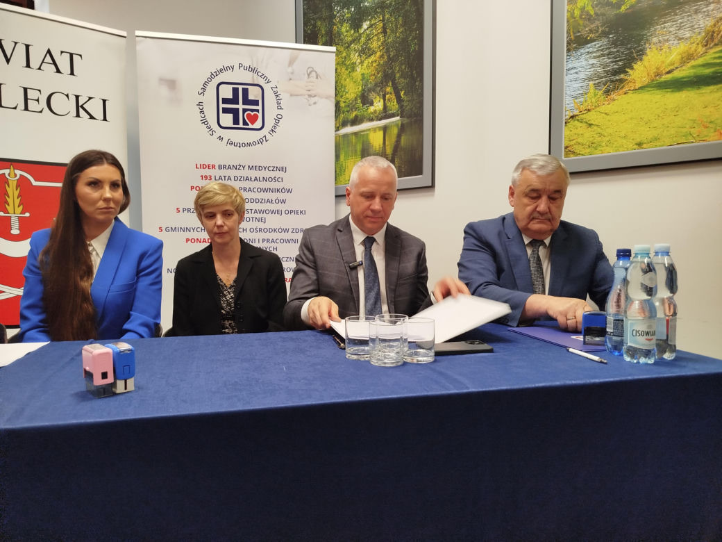Umowa na przekazanie dotacji na zakup nowego sprzętu dla Szpitala Miejskiego w Siedlcach została podpisana 28 kwietnia