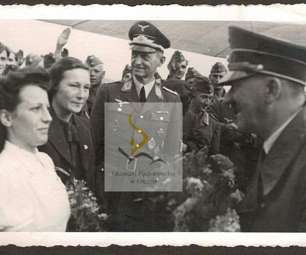 Hans Frank, Adolf Hitler i krośnieńskie lotnisko. Muzeum Podkarpackie w Krośnie kupiło wyjątkowy album!