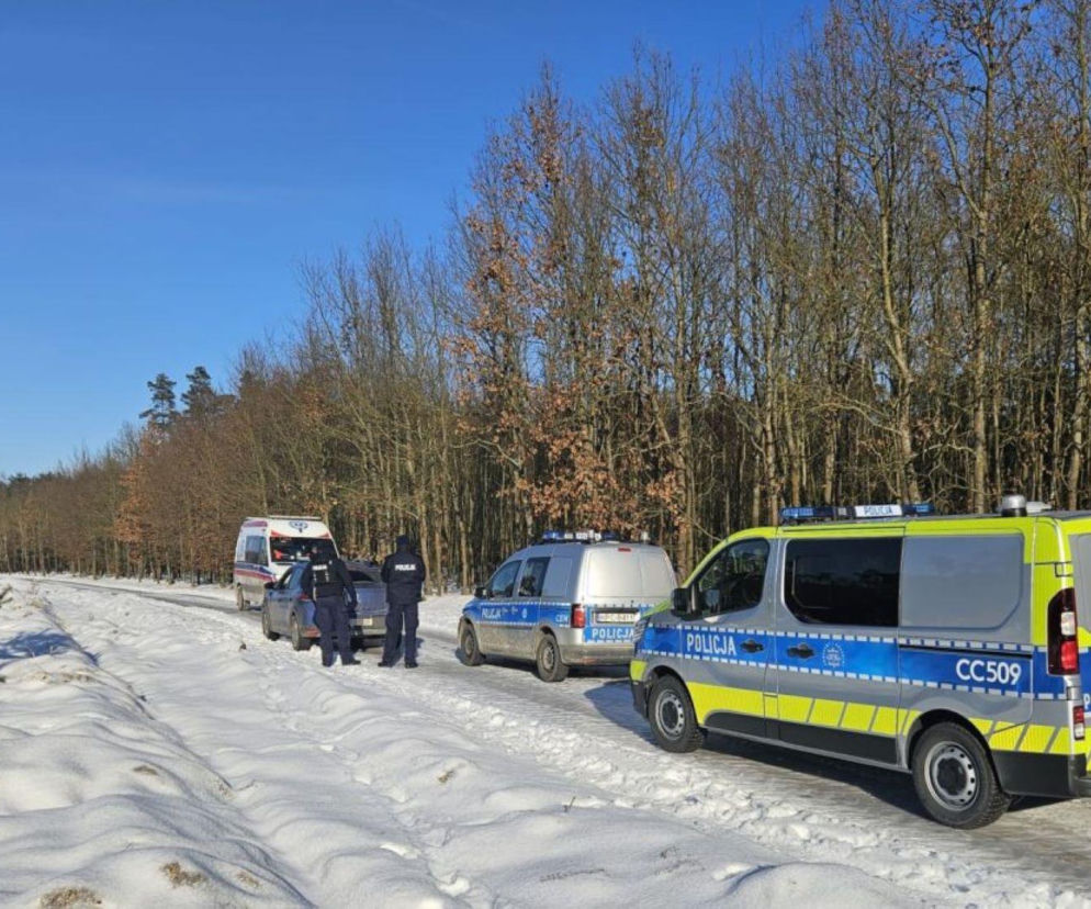 Trzy osoby zaginęły w Grudziądzu. Szybka reakcja policjantów uratowała ich życie 