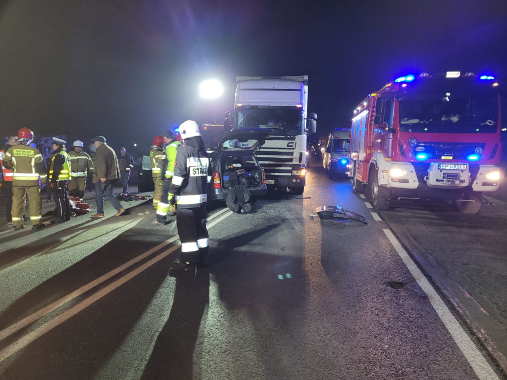Przygłów. Ukrainka zakleszczona w aucie. Koszmarny wypadek na DK12