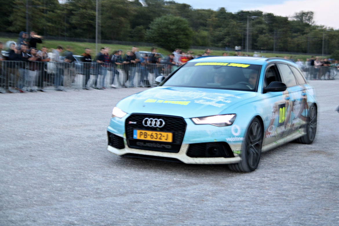 Gumball 3000 2017 w Warszawie pod Stadionem Narodowym