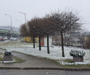Śnieżyca nad Warszawą. Kiedy przestanie padać?