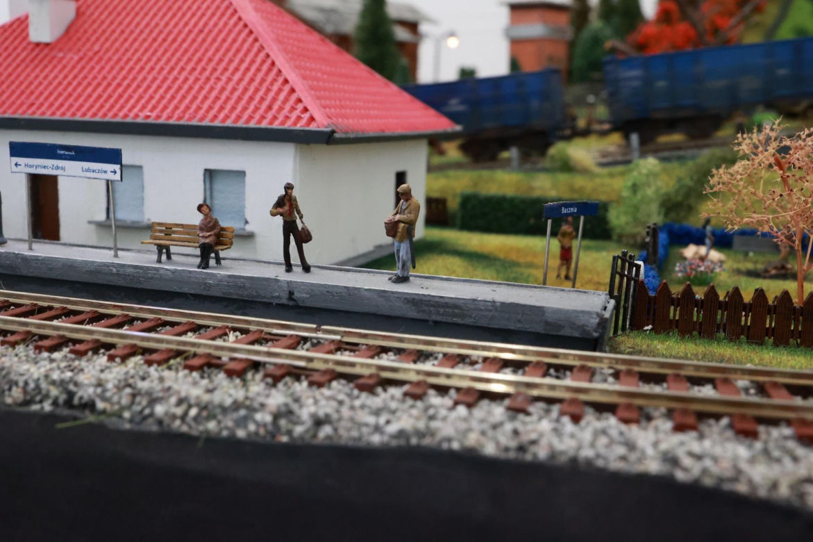 Model Stacji Basznia i jej okolic, który można podziwiać w Galerii Kolejnictwa