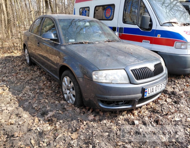 Nowe przetargi Agencji Mienia Wojskowego. Do zgarnięcia Honker, autobus, a nawet karetka!