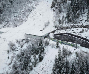 Szwajcaria/ Wykoleił się pociąg w Alpach, trwa akcja ratunkowa