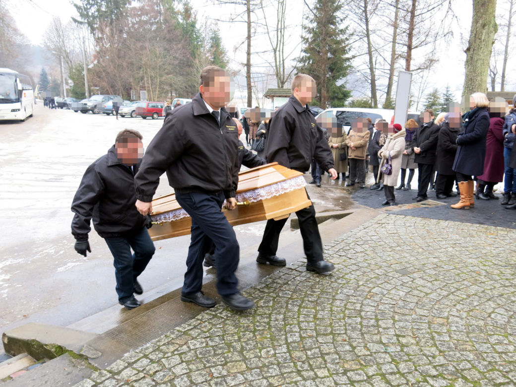 Wioletta uratowała córeczki, sama zginęła. Pijany 24-latek zabił ją w Skawie
