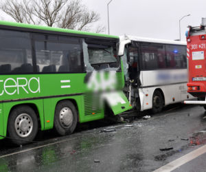  Miejsce zderzenia dwóch autobusów na ul. Gdańskiej w Szczecinie