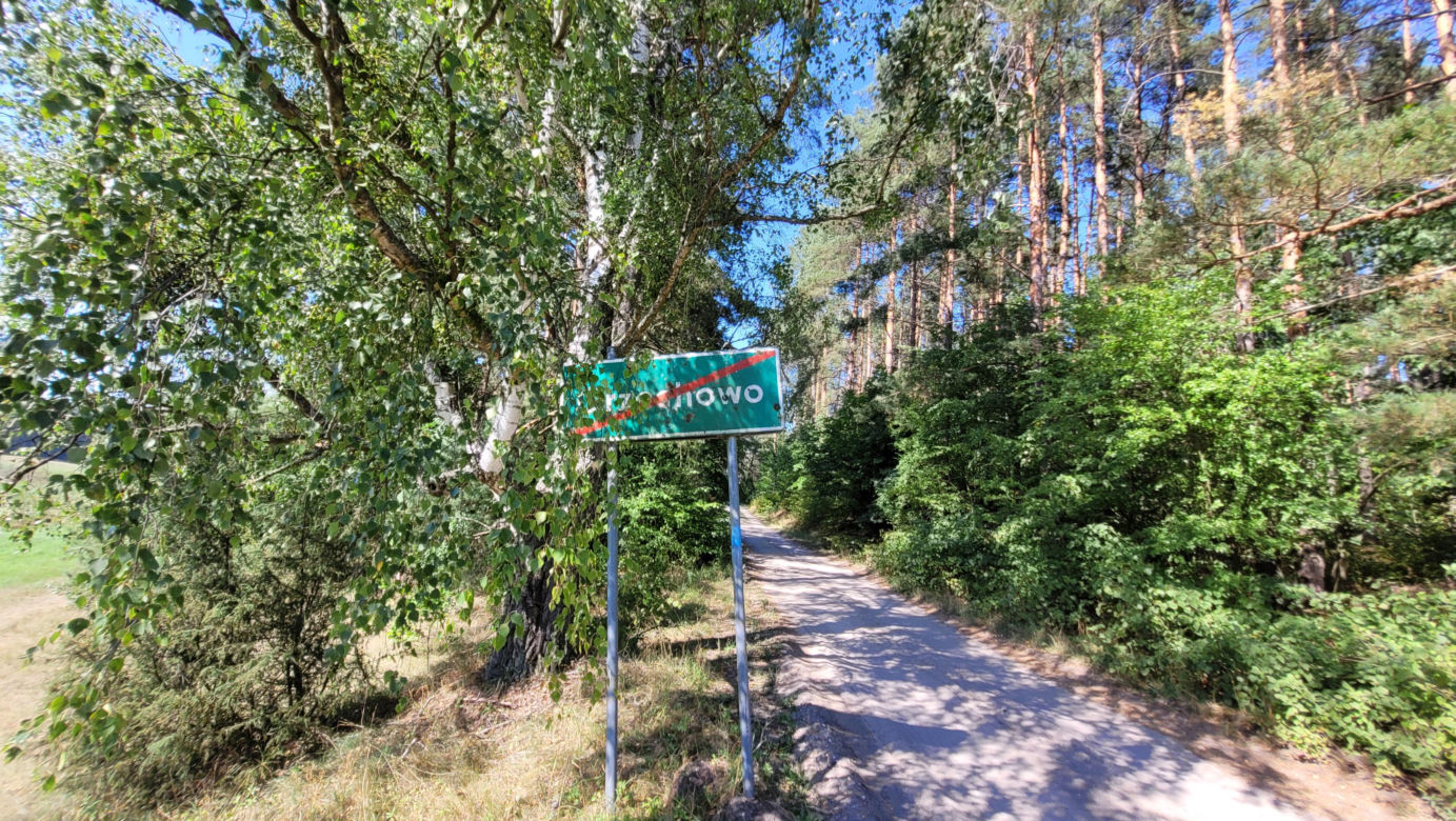 Orzechowo – zniszczona przez komunizm wieś-widmo, w której prawie nikt nie mieszka